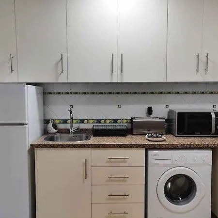 Boliches - Acogedor Y Equipado Apartamento En Fuengirola, Playa A 200 Metros *